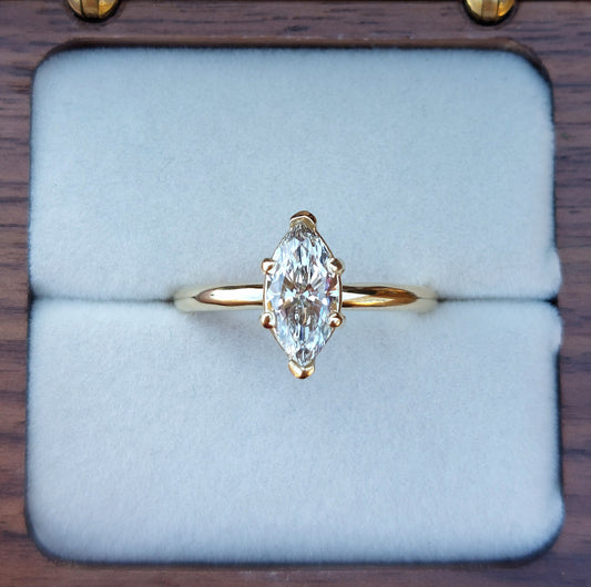 *Pre-made ring* Evelyn - 9ct yellow gold with lab grown diamond (Size N)