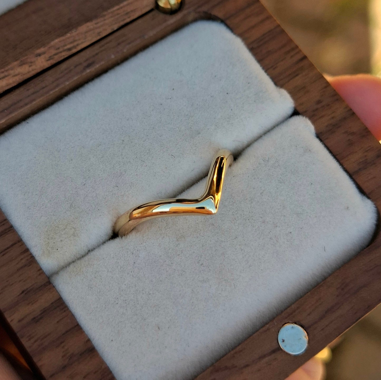 Chevron ring - Yellow gold