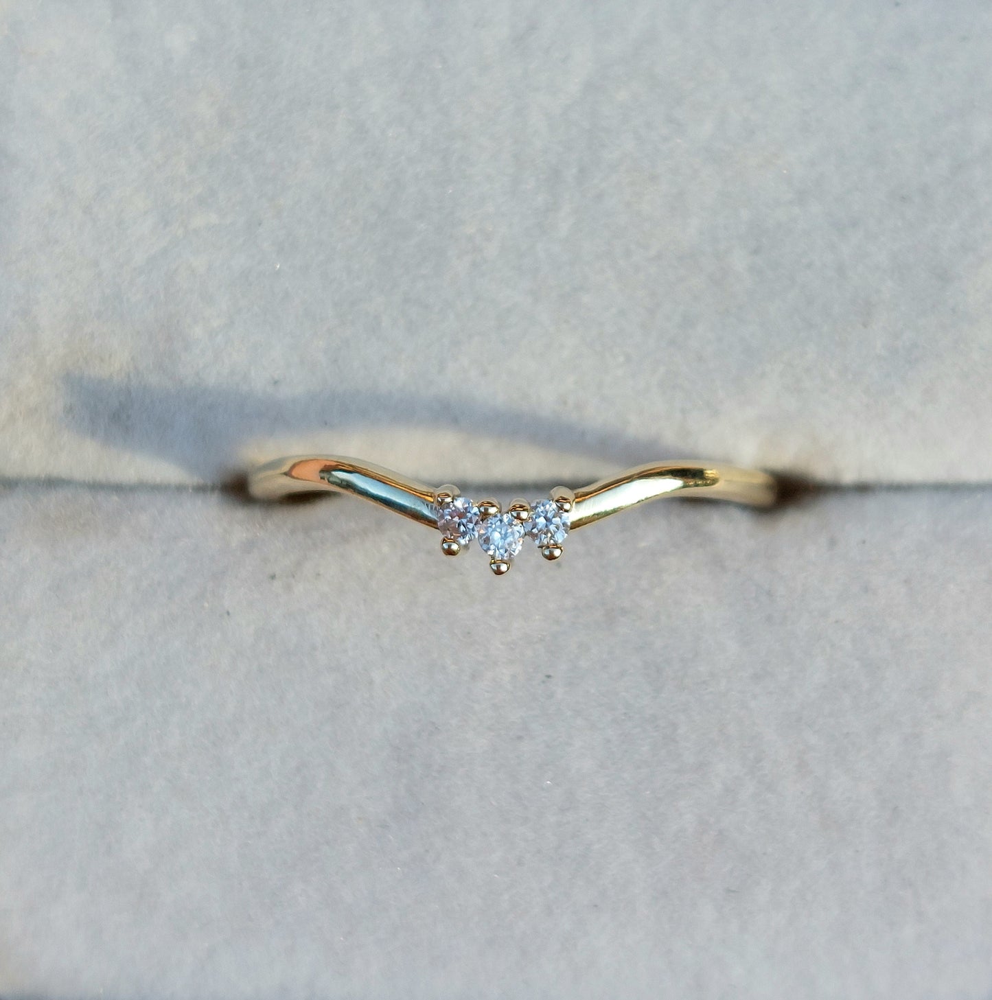 Stella 2mm diamonds - Yellow Gold