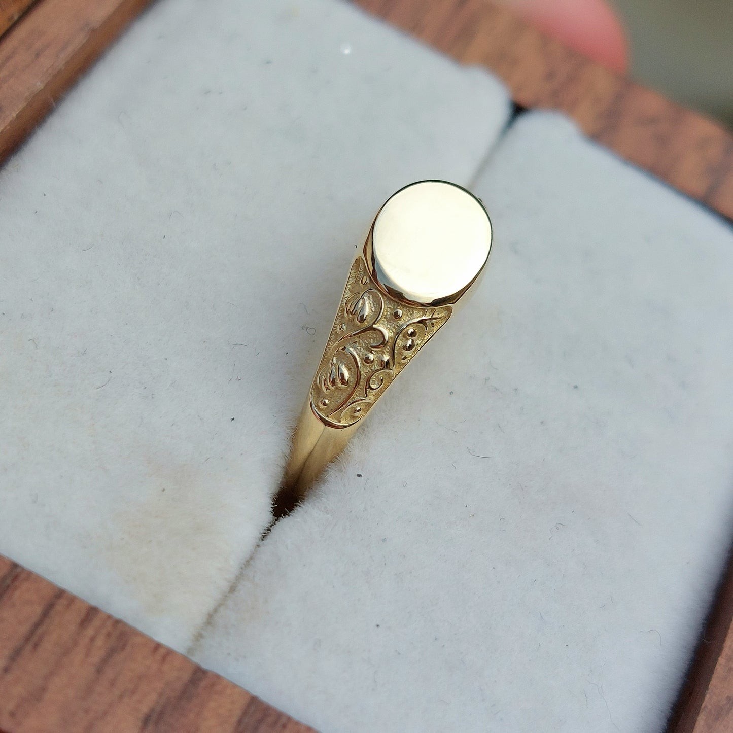 Violet - Yellow Gold