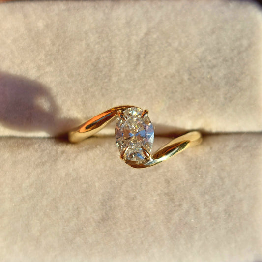 Wren - 0.72ct diamond in 9ct yellow gold (Size L)