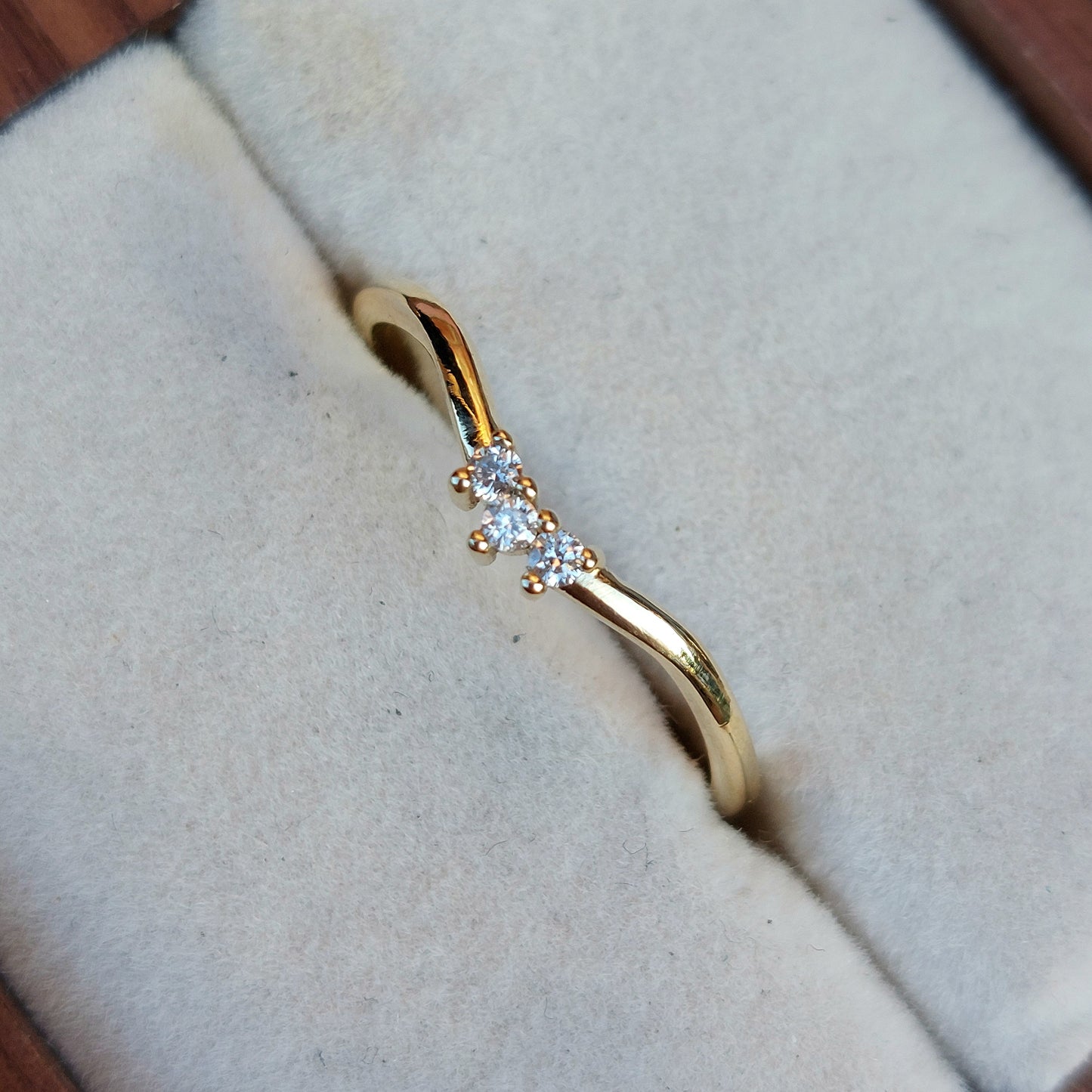 Stella 2mm diamonds - Yellow Gold